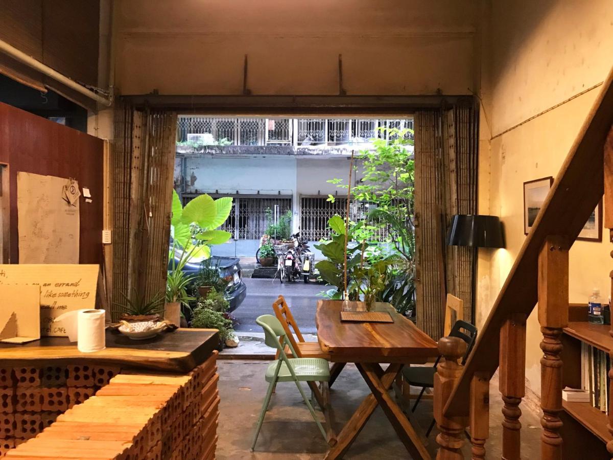 Boundary Hostel And Cafe 素叻他尼 外观 照片